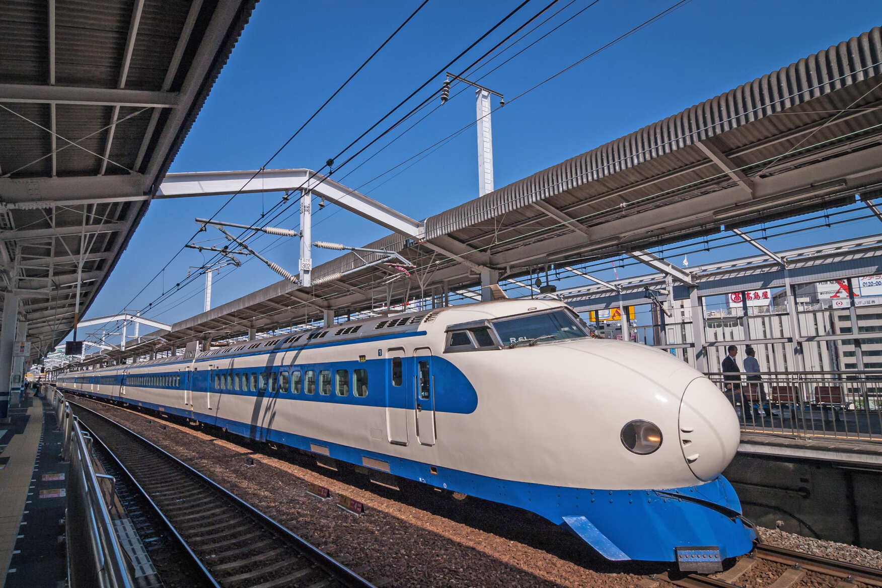 象徵時代流行文化的0系車體塗裝